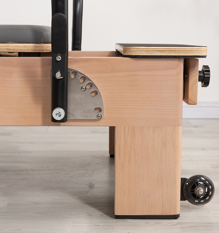 Maple wooden core pilates Reformer with inside footbar